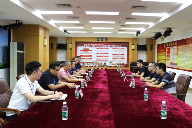 區住建局領導一行蒞臨我司座談